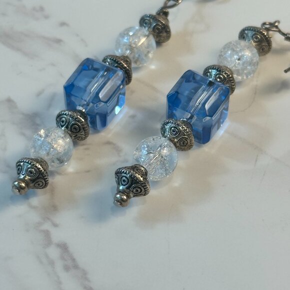 Blue Crystal & Clear Crackle Glass Beads Dangle Earrings - Picture 4 of 6